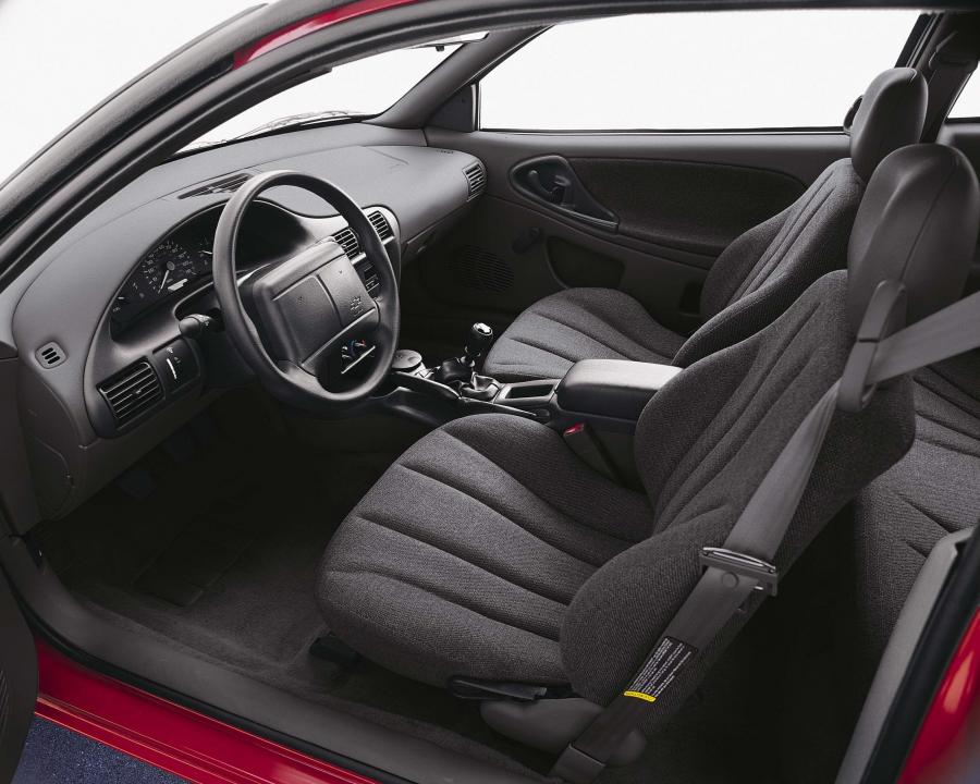  Chevrolet Cavalier Coupe 2000 года  (фото 11 из 19)